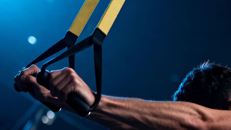 Mit den TRX-Schlaufen richtig trainieren