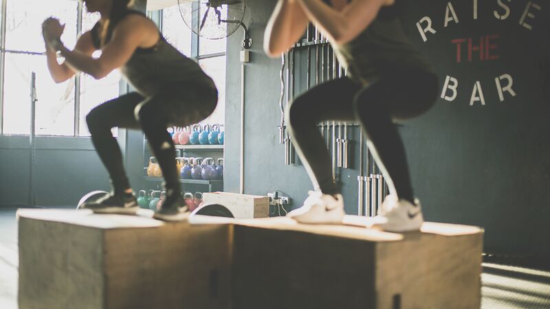 Kniebeugen (Squats) richtig ausführen