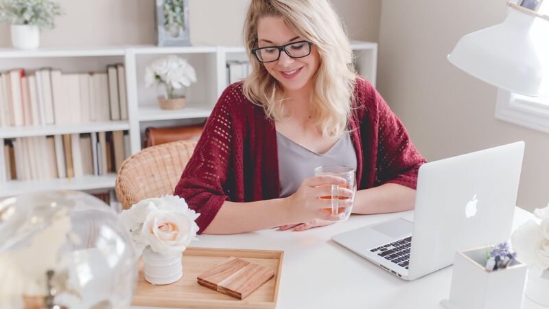 Wie geht ergonomisches Arbeiten zu Hause?
