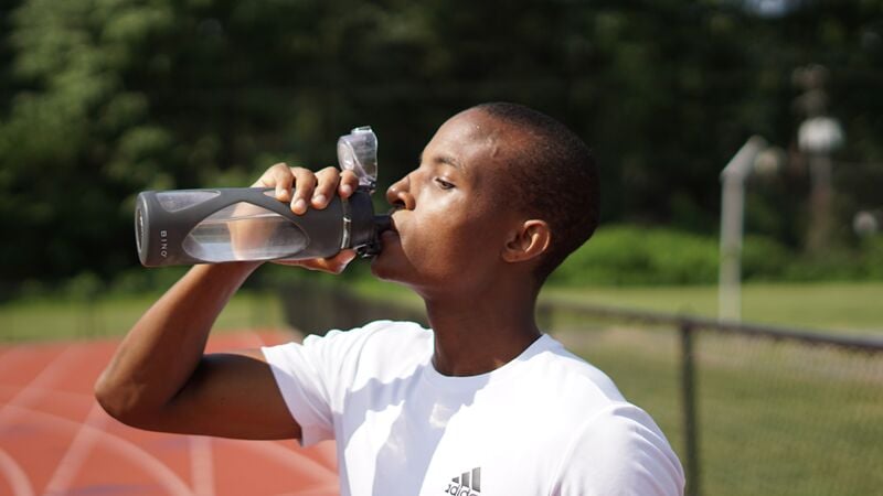 So geht richtig trinken im Sport